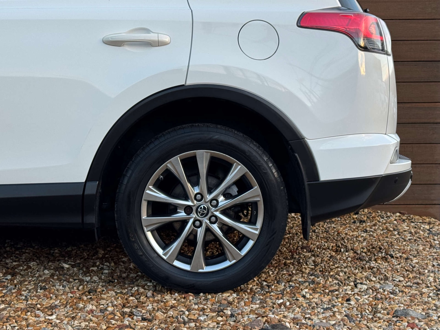 Used Toyota RAV4 2017 for sale - 77258071: Photo 15