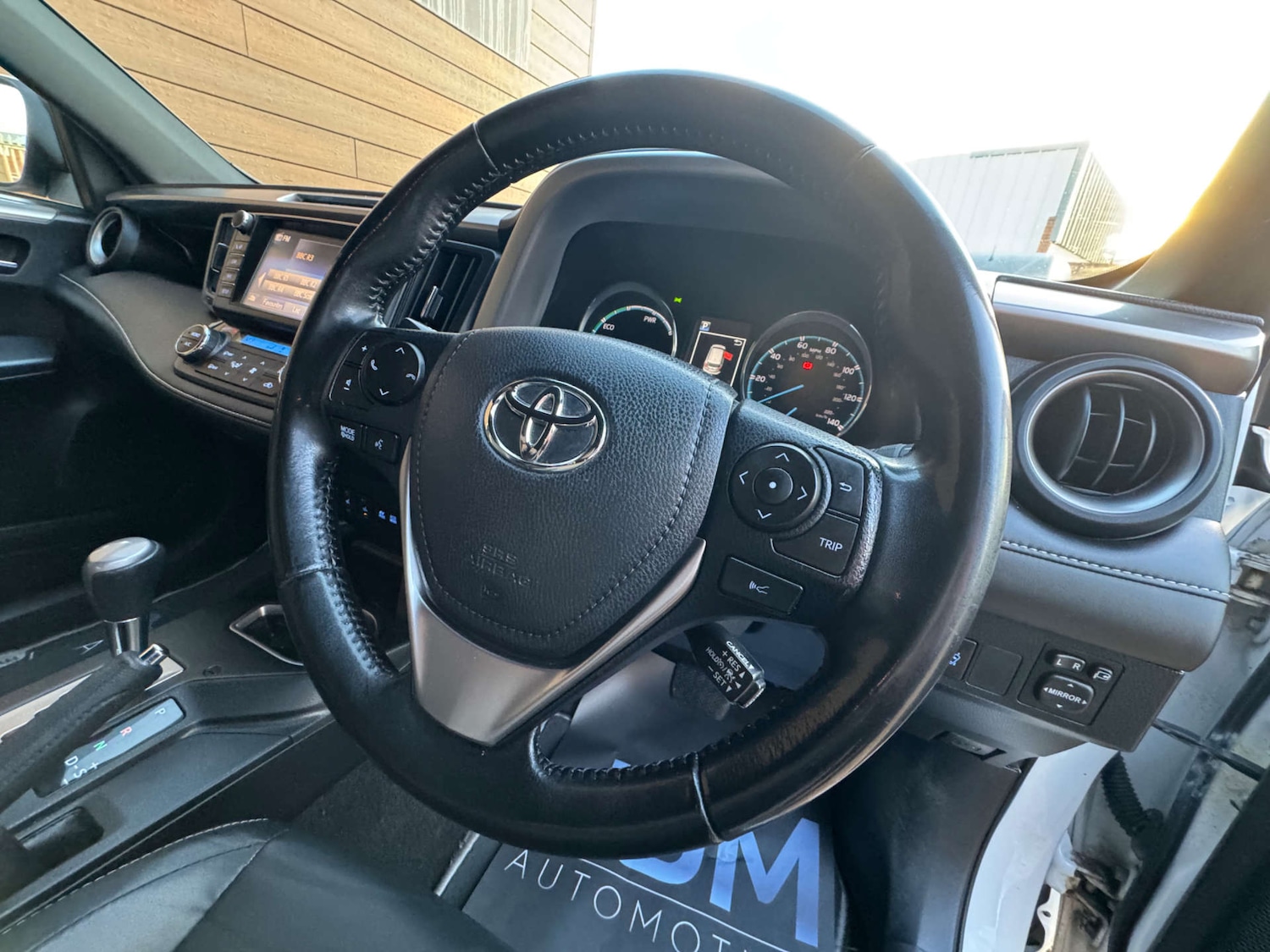 Used Toyota RAV4 2017 for sale - 77258071: Photo 23