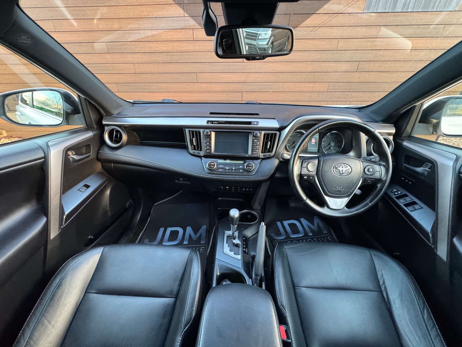 Used Toyota RAV4 2017 for sale - 77258071: Photo 32