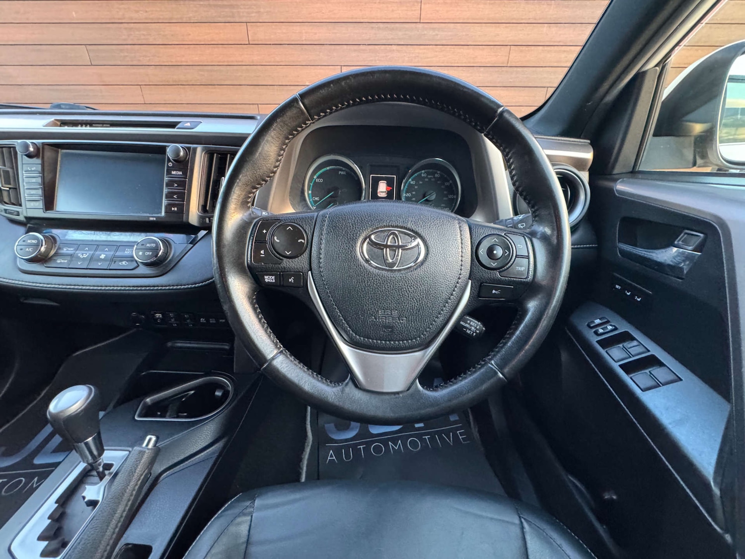 Used Toyota RAV4 2017 for sale - 77258071: Photo 33