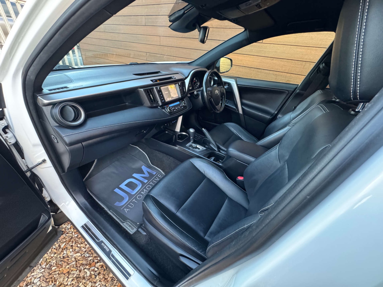 Used Toyota RAV4 2017 for sale - 77258071: Photo 42