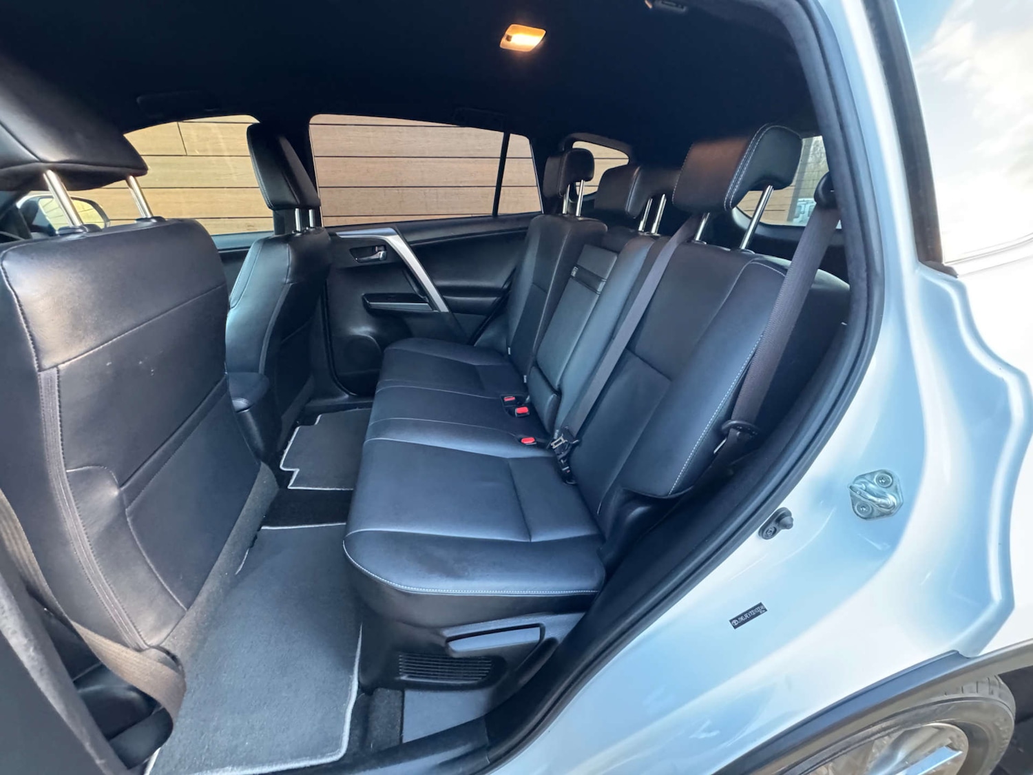 Used Toyota RAV4 2017 for sale - 77258071: Photo 43