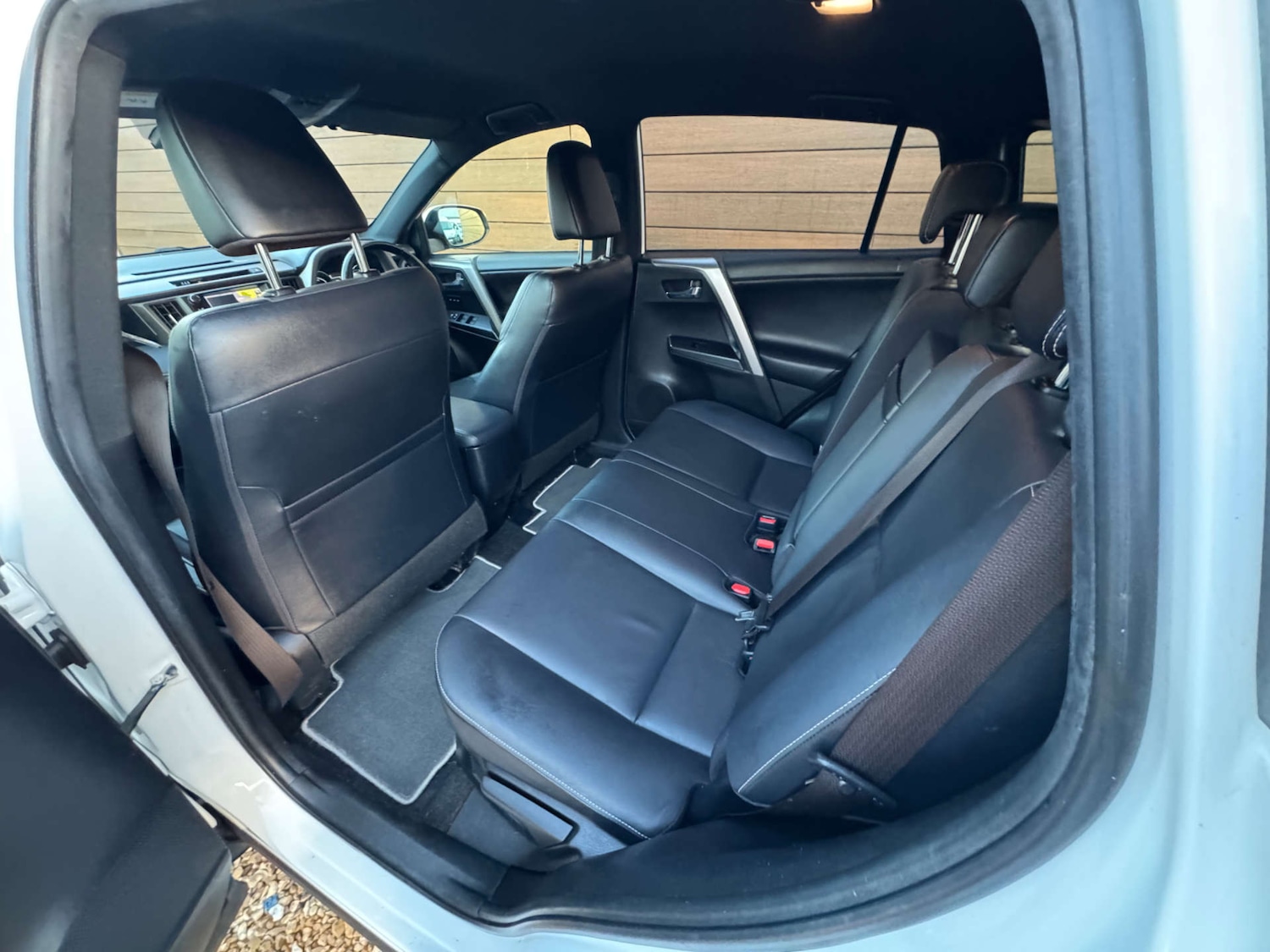 Used Toyota RAV4 2017 for sale - 77258071: Photo 44