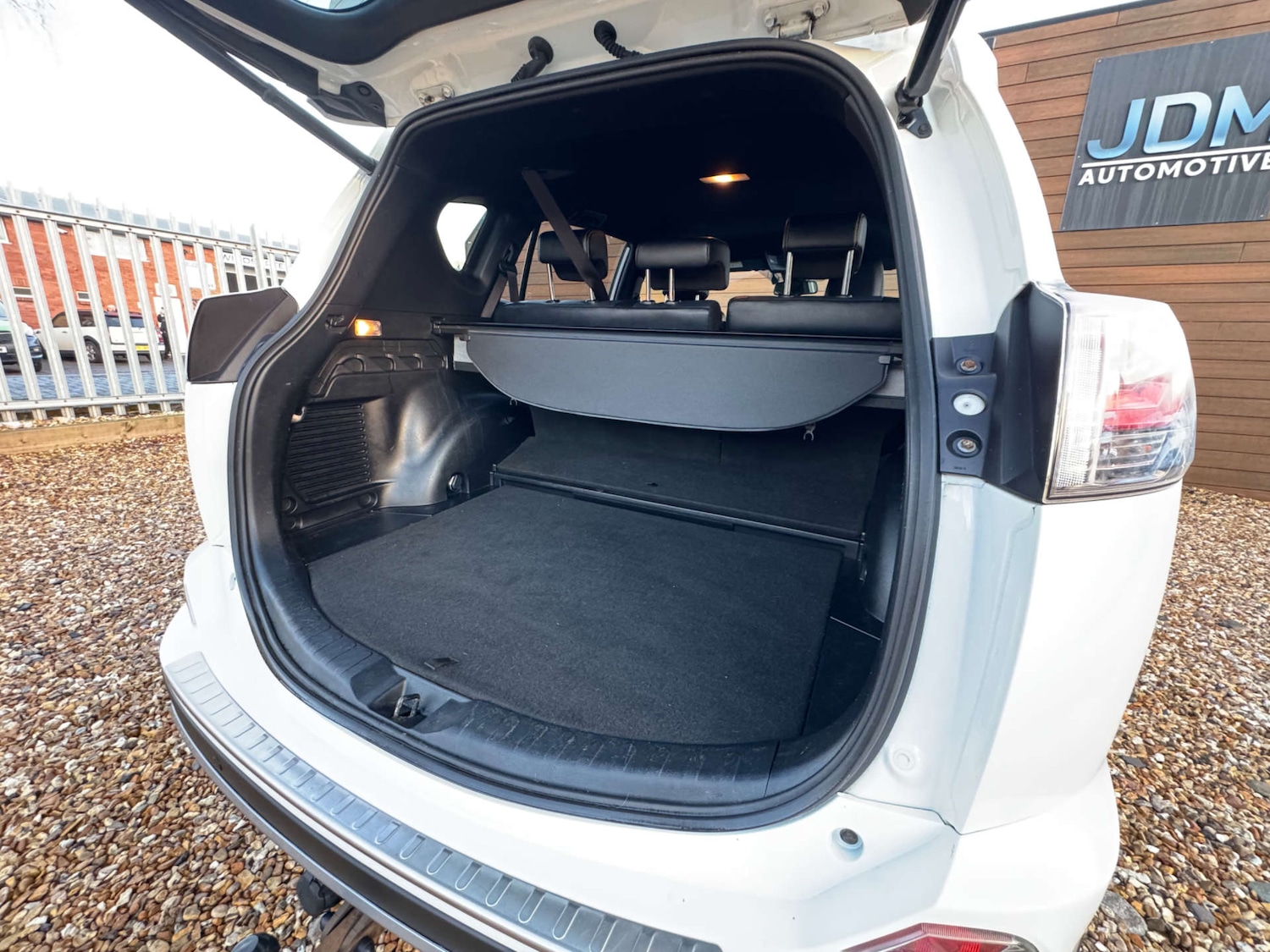 Used Toyota RAV4 2017 for sale - 77258071: Photo 6