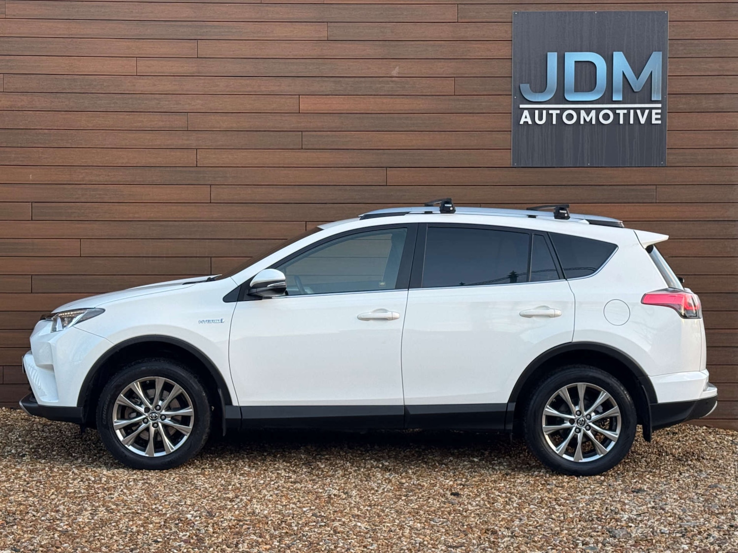 Used Toyota RAV4 2017 for sale - 77258071: Photo 9