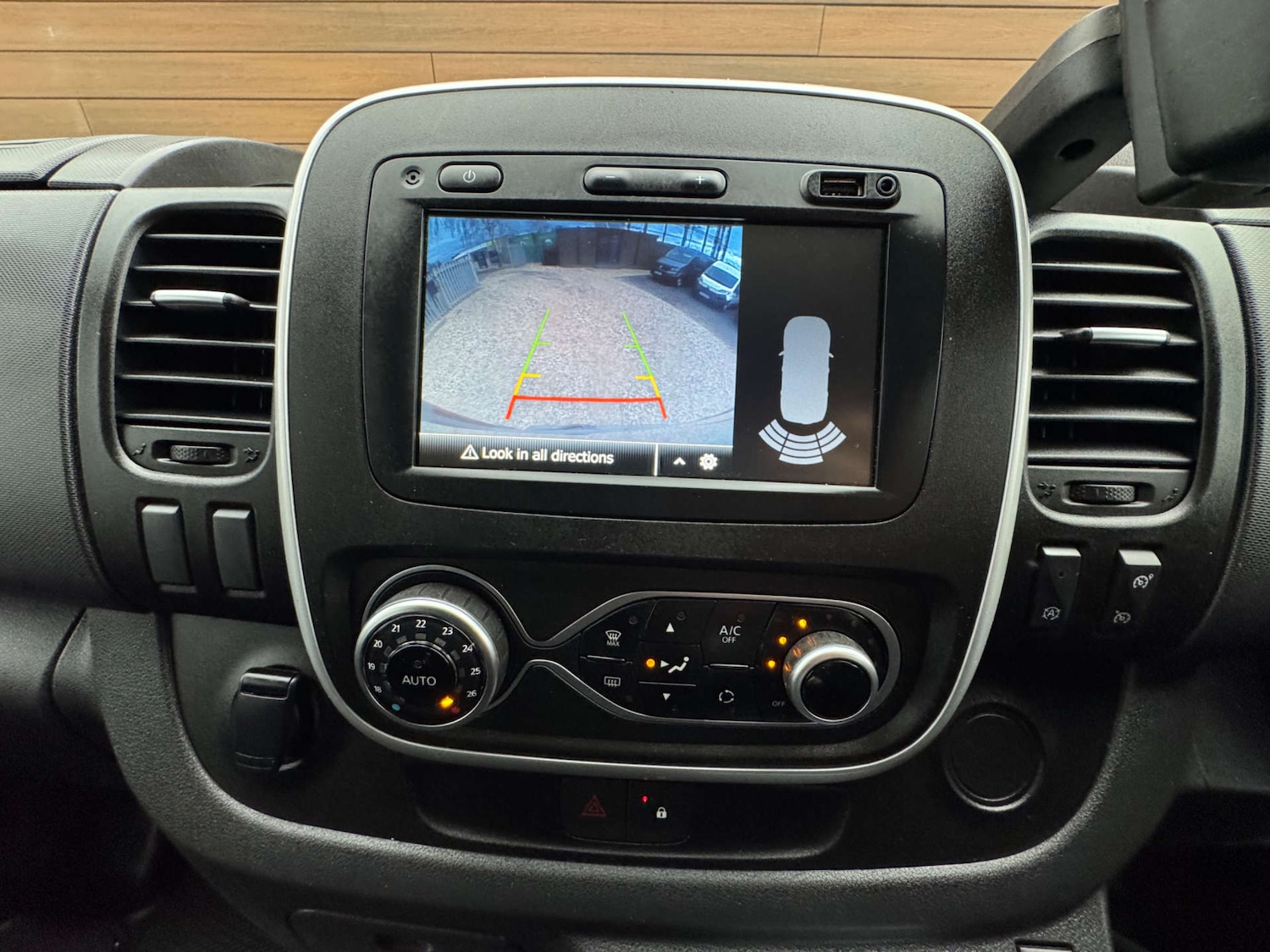 Used Renault Trafic 2020 for sale - 77837313: Photo 28