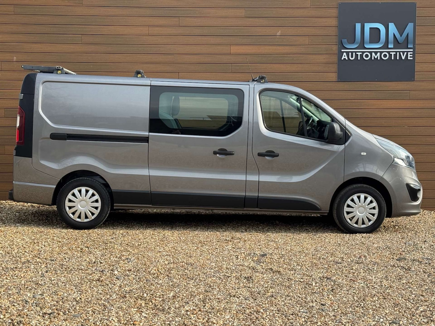Used Vauxhall Vivaro 2018 for sale - 77785331: Photo 3