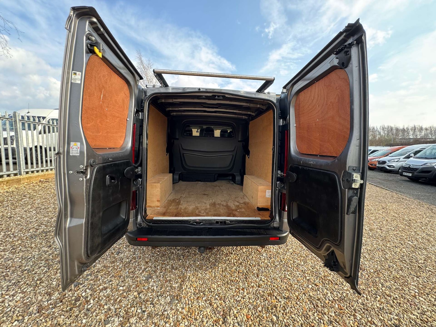 Used Vauxhall Vivaro 2018 for sale - 77785331: Photo 5