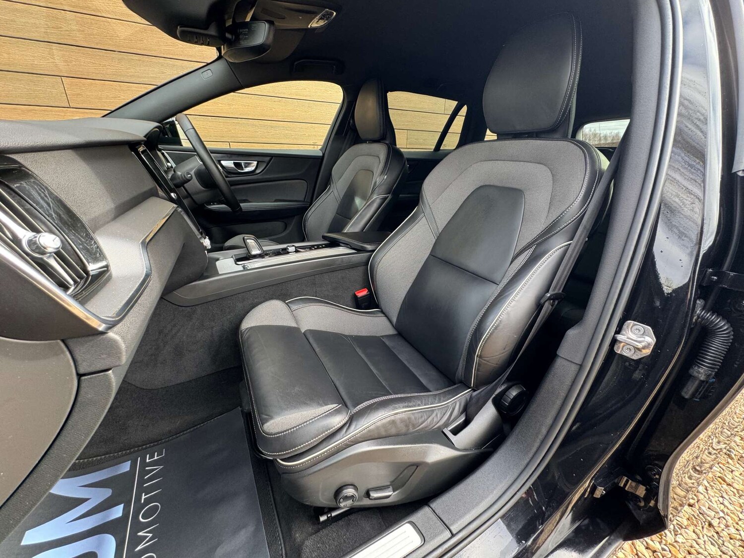 Used Volvo V60 2021 for sale - 77785338: Photo 35