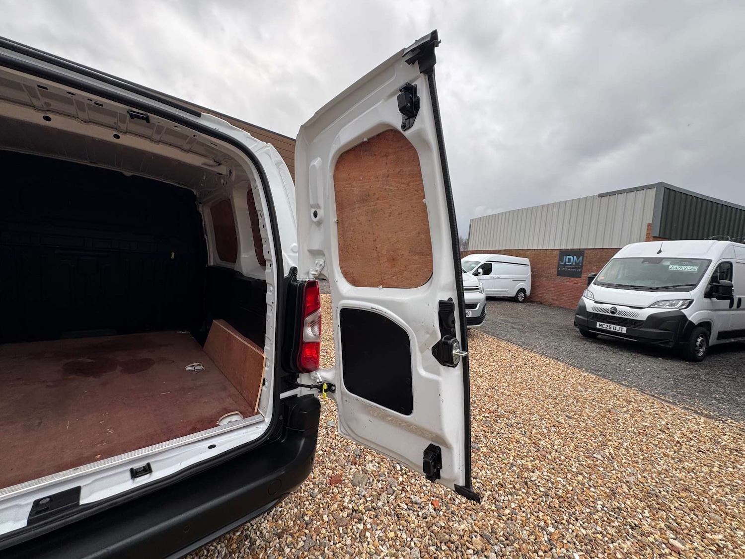 Used Peugeot Partner 2022 for sale - 77301704: Photo 9