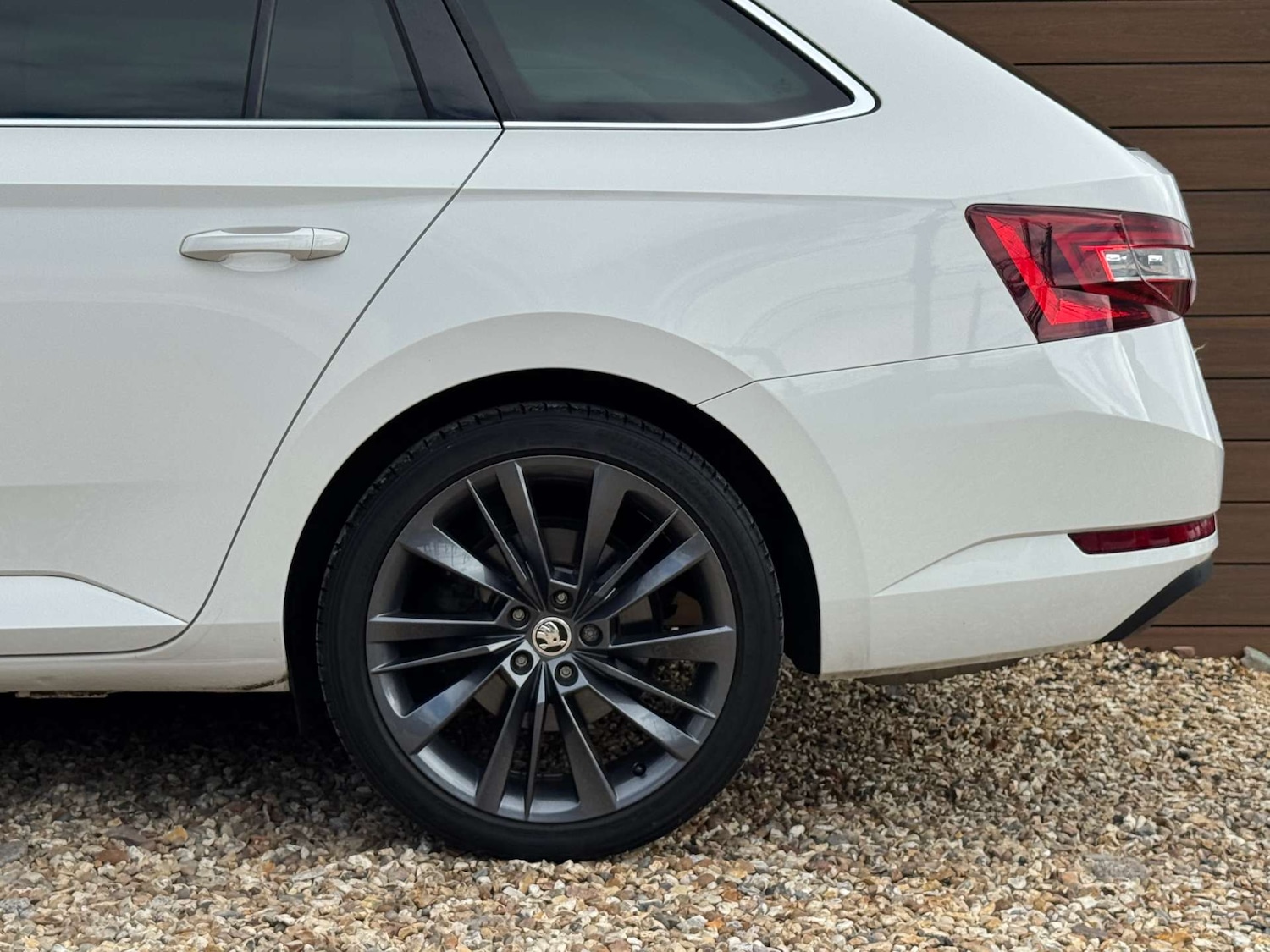 Used Skoda Superb 2018 for sale - 78097430: Photo 17