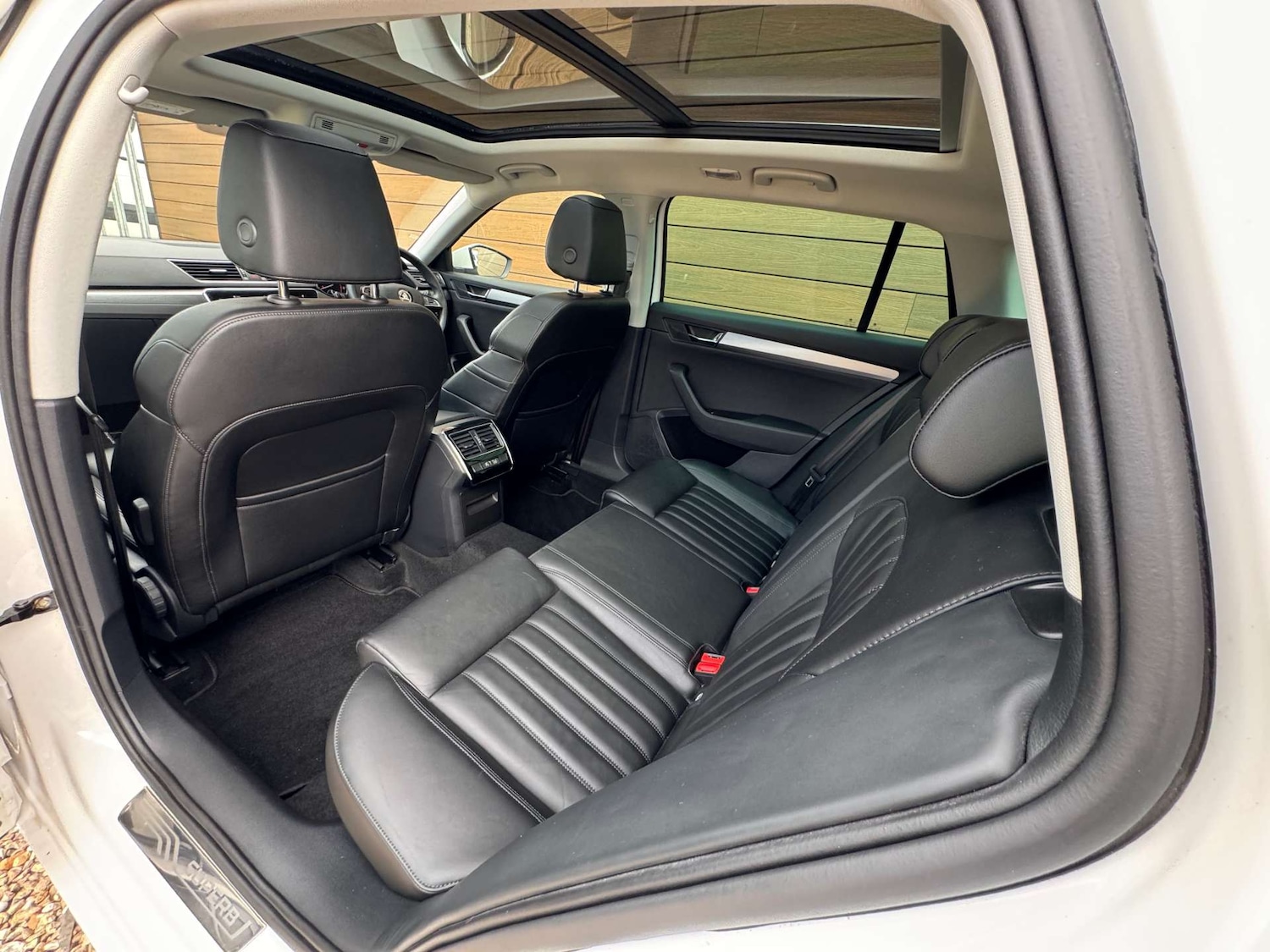 Used Skoda Superb 2018 for sale - 78097430: Photo 38