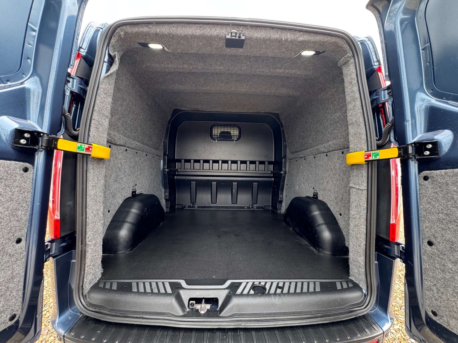 Used Ford Transit Custom 2023 for sale - 78182114: Photo 7