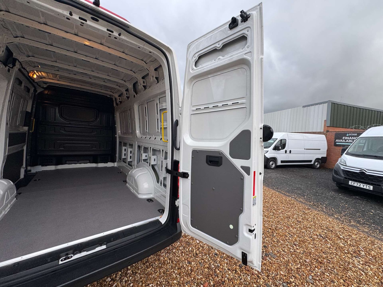 Used Volkswagen Crafter 2025 for sale - 77667933: Photo 8