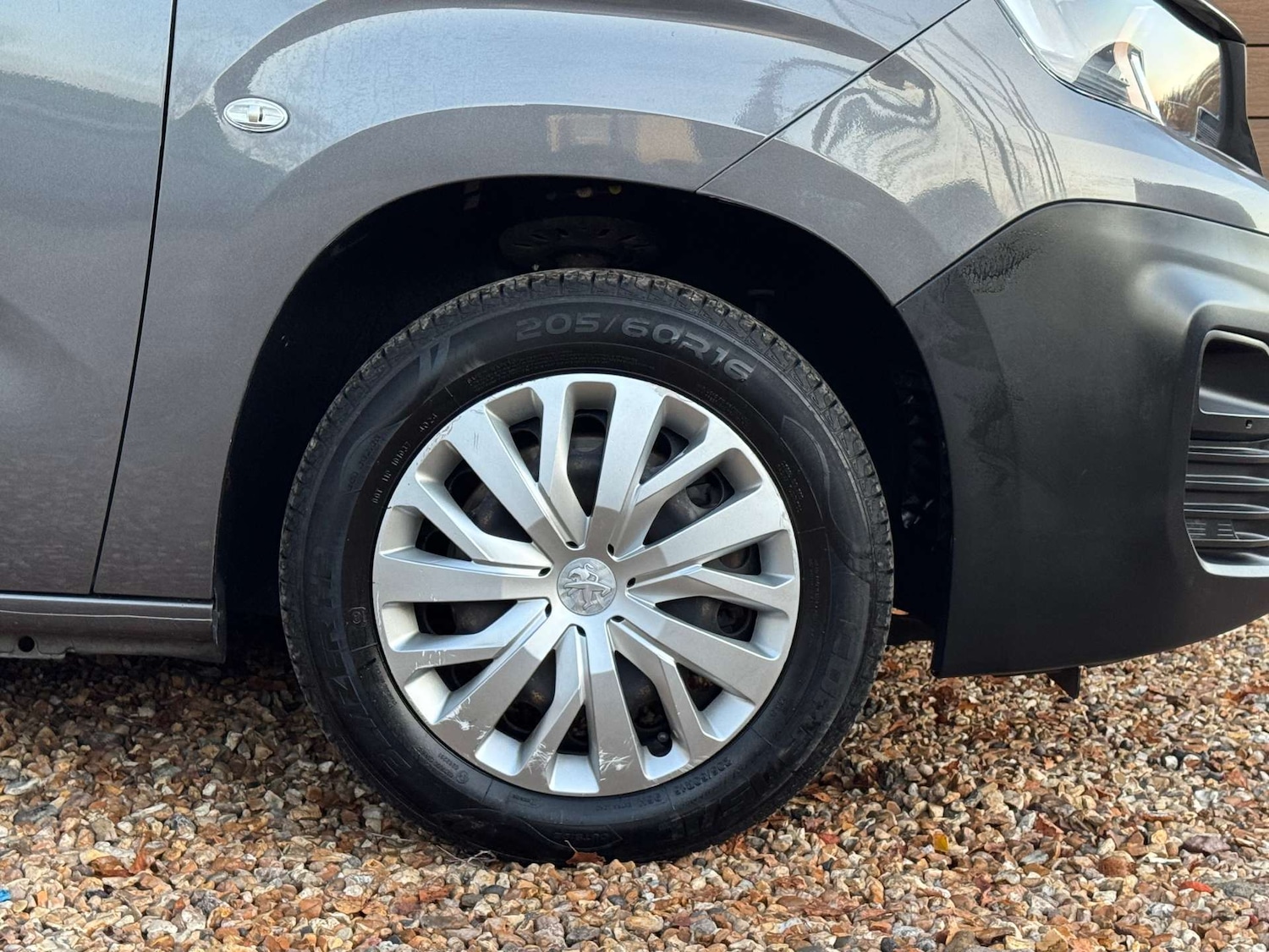 Used Peugeot Partner 2019 for sale - 76698018: Photo 15