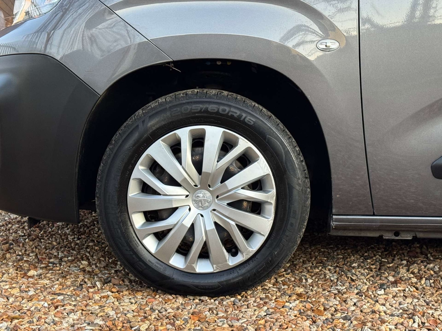 Used Peugeot Partner 2019 for sale - 76698018: Photo 18