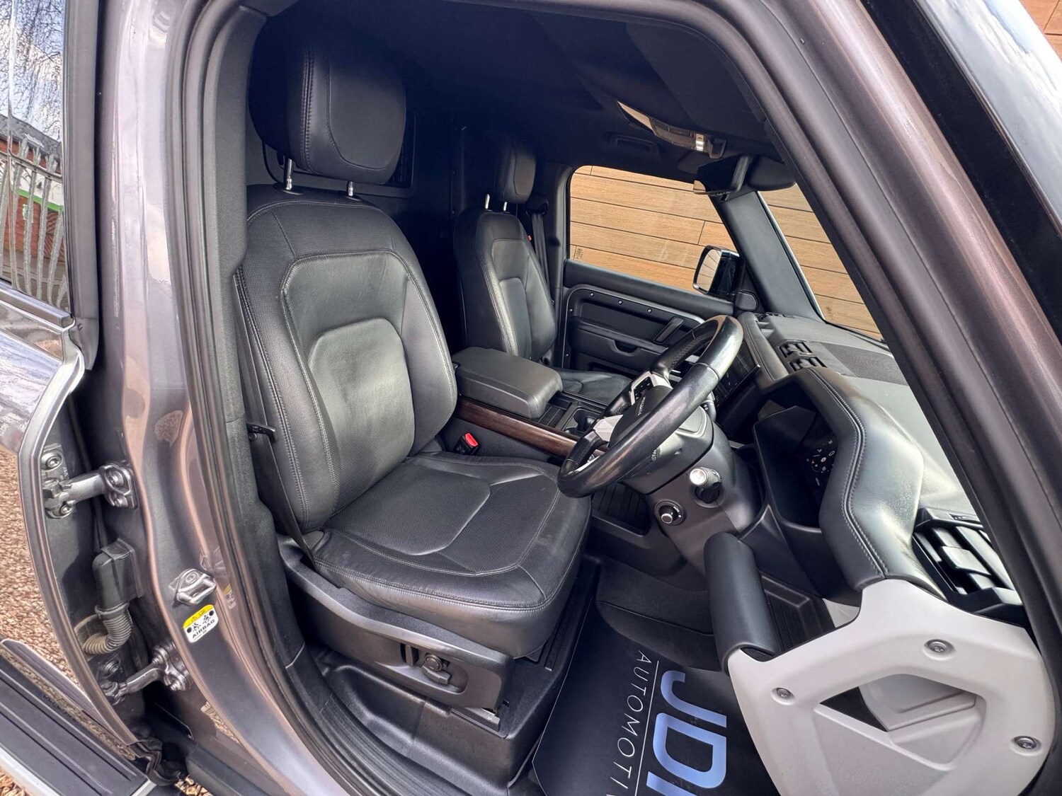 Used Land Rover Defender 2022 for sale - 77785321: Photo 21