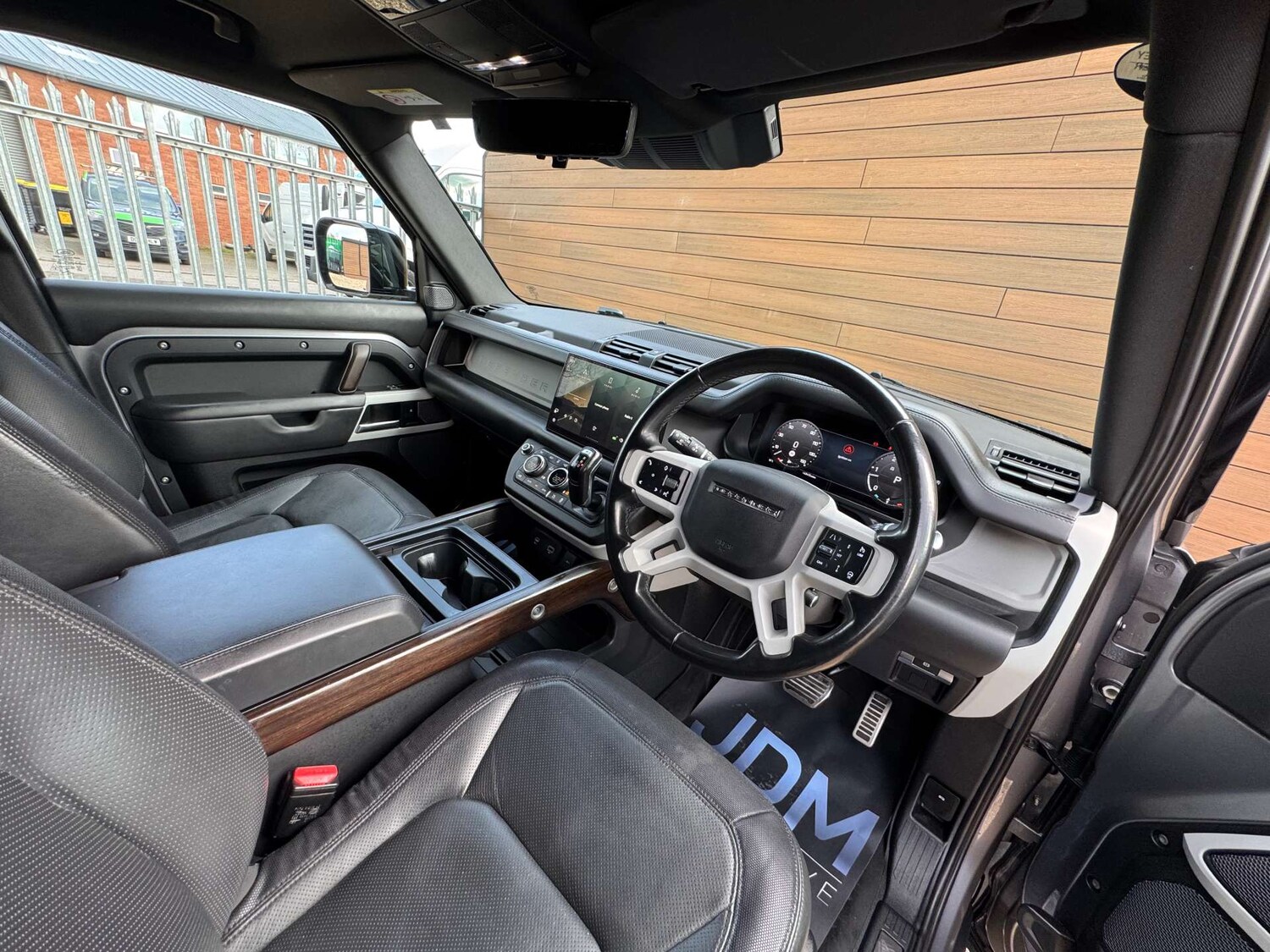 Used Land Rover Defender 2022 for sale - 77785321: Photo 31