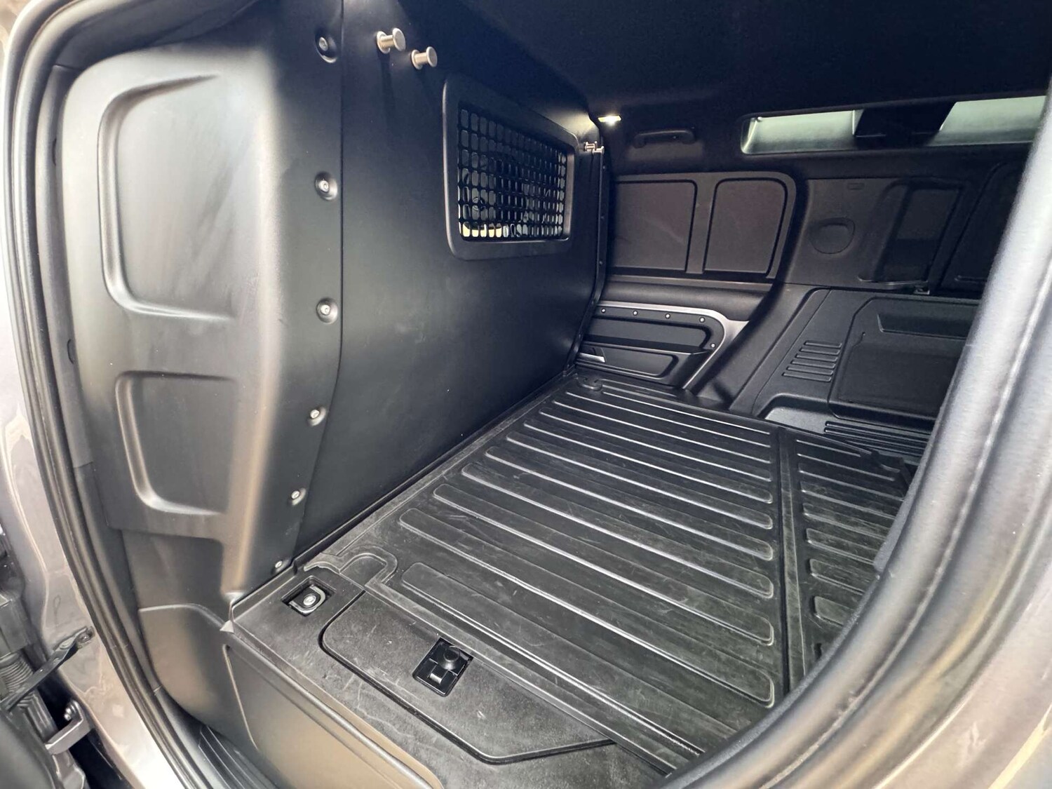 Used Land Rover Defender 2022 for sale - 77785321: Photo 44