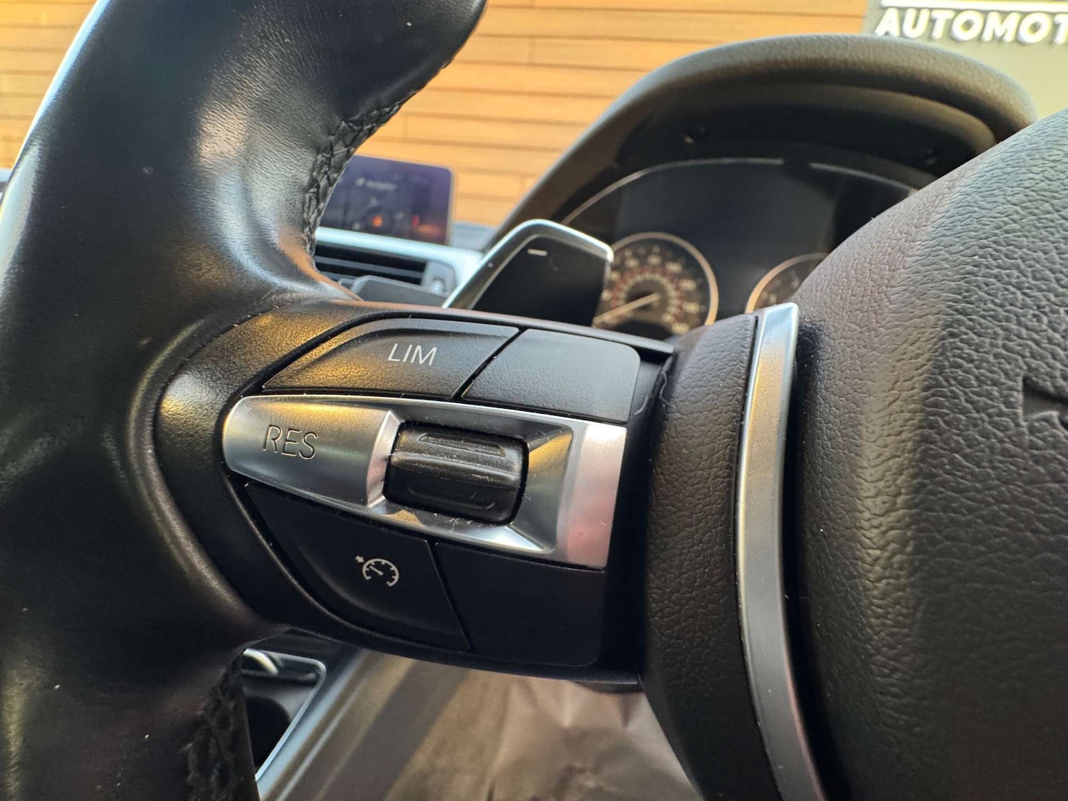 Used BMW 3 Series 2018 for sale - 77375814: Photo 38