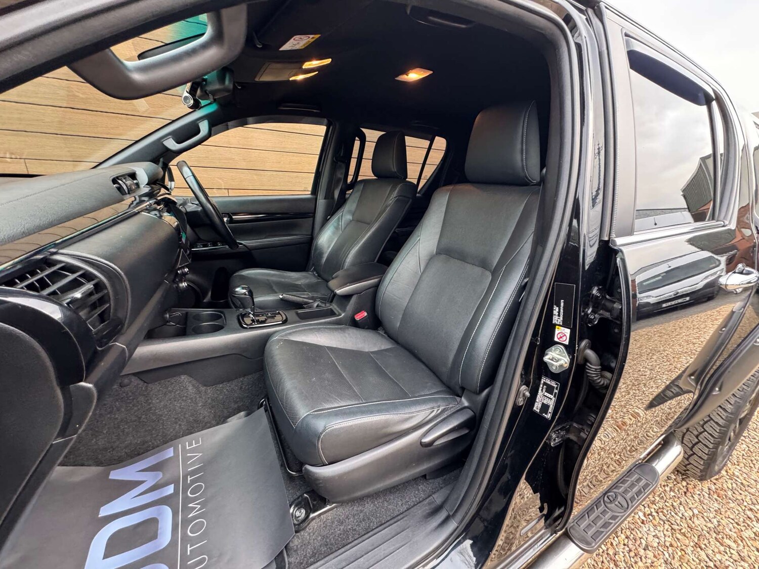 Used Toyota Hilux 2018 for sale - 77398259: Photo 35