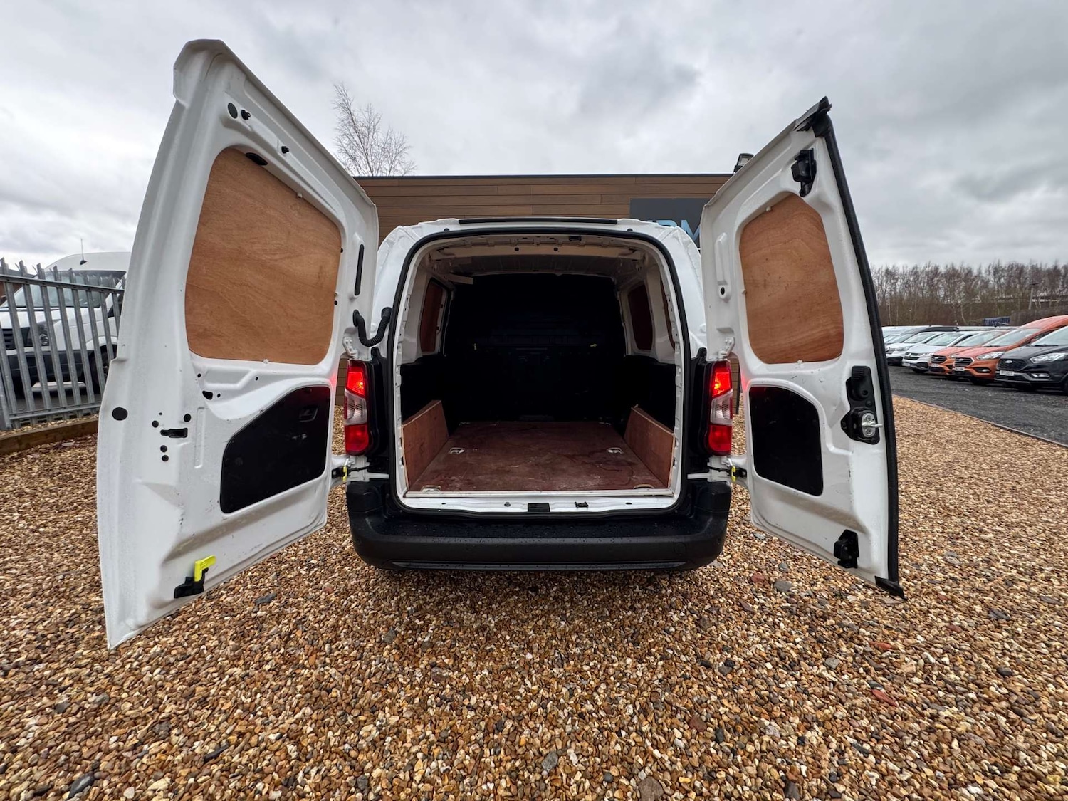 Used Peugeot Partner 2022 for sale - 77288587: Photo 6