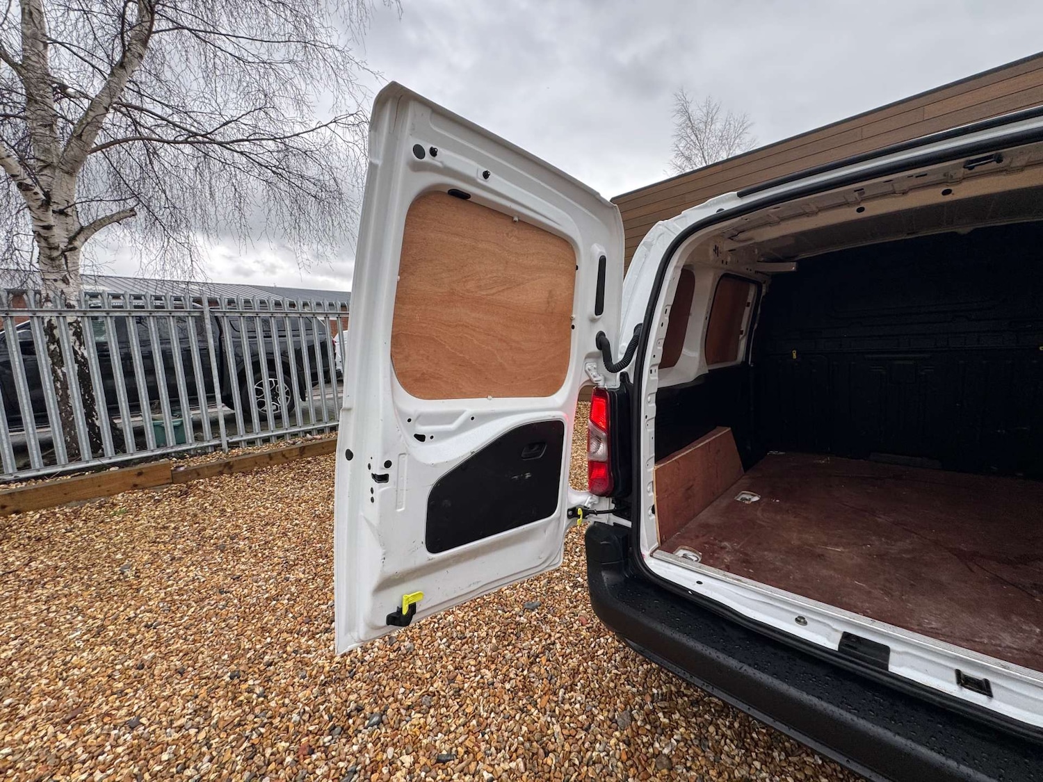 Used Peugeot Partner 2022 for sale - 77288587: Photo 7