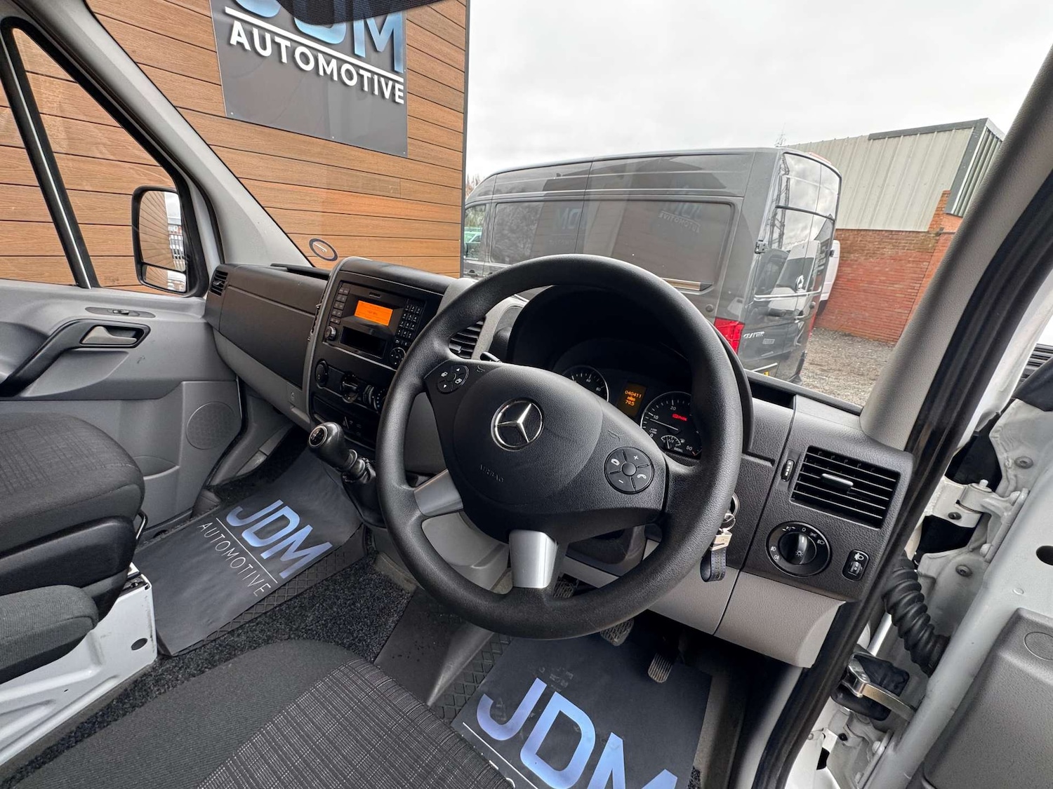 Used Mercedes-Benz Sprinter 2017 for sale - 77785324: Photo 24