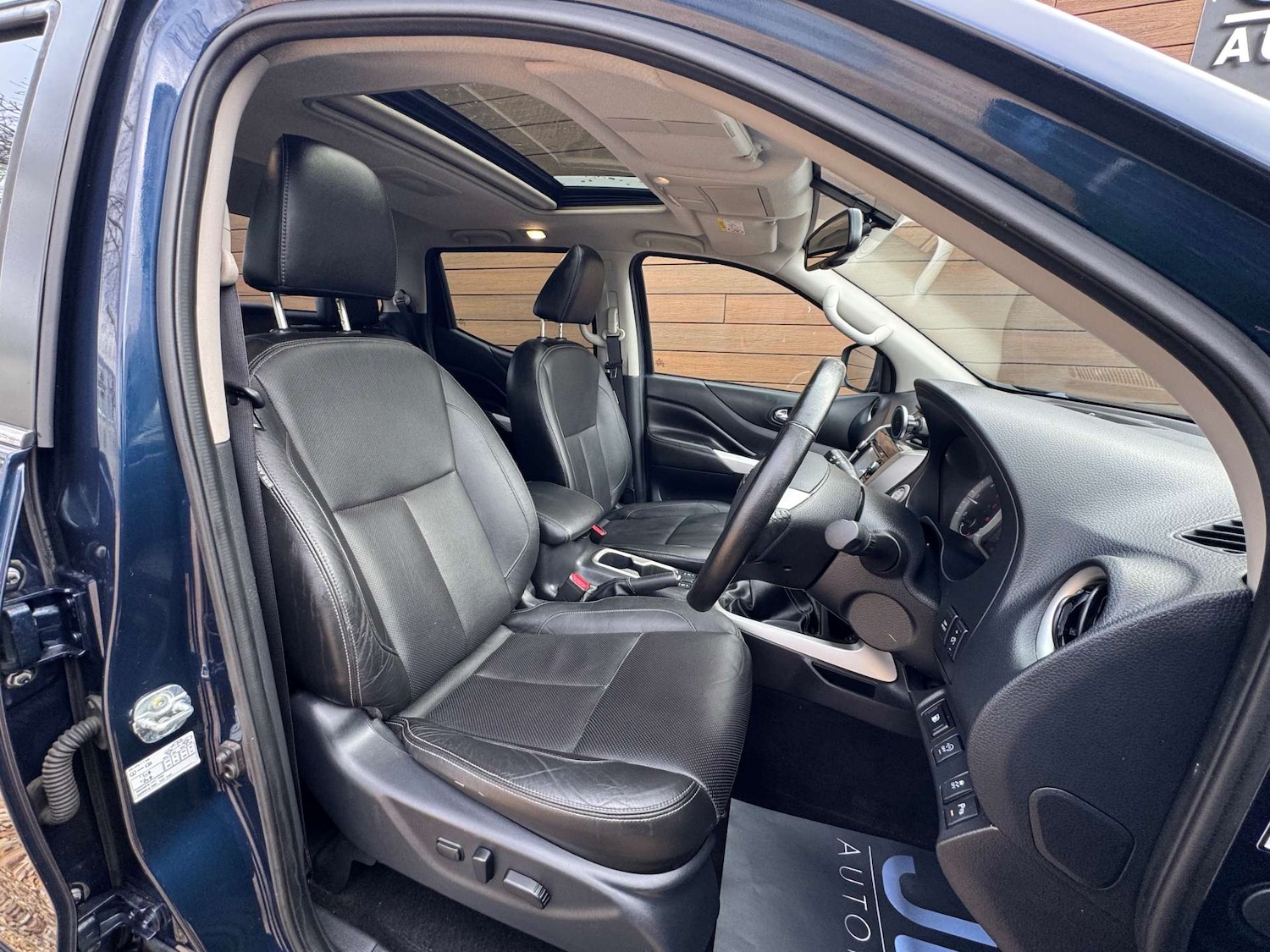 Used Nissan Navara 2018 for sale - 77785317: Photo 21