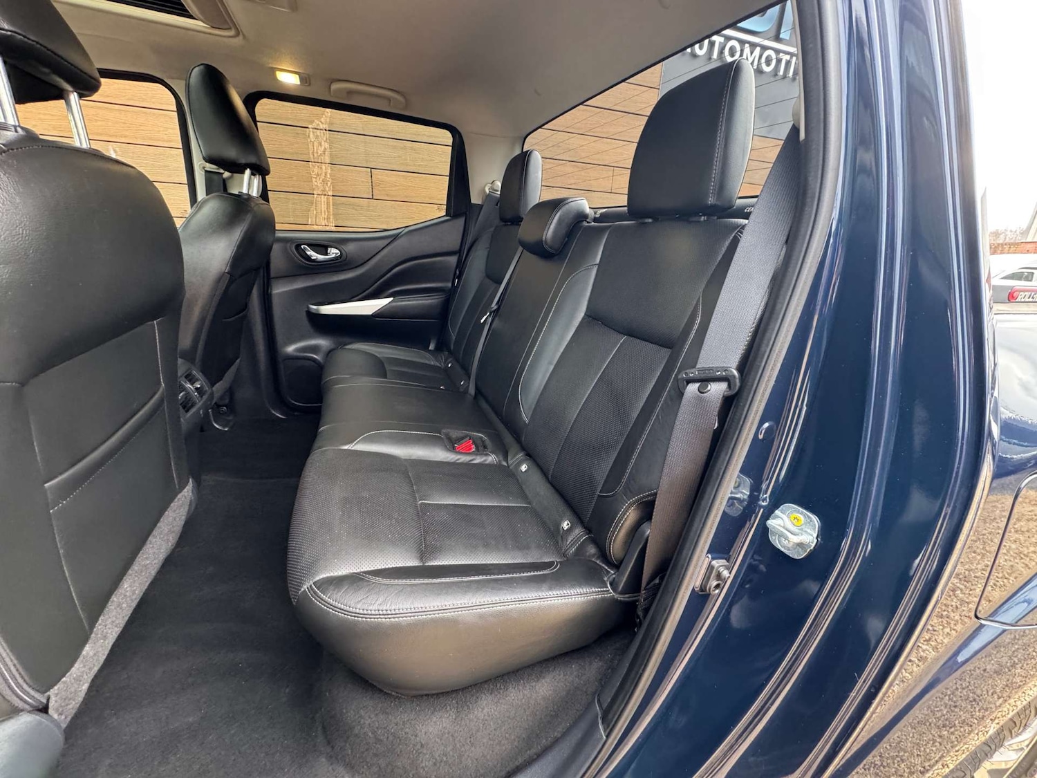 Used Nissan Navara 2018 for sale - 77785317: Photo 25