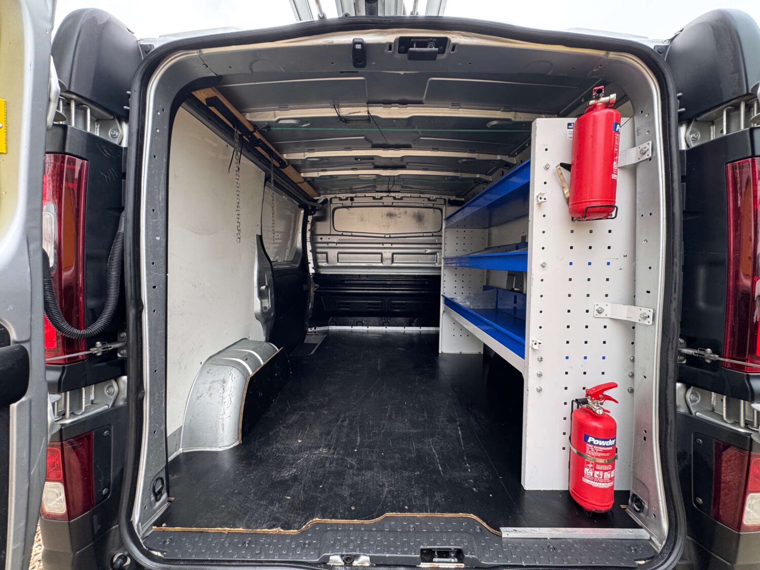 Used Vauxhall Vivaro 2018 for sale - 76601658: Photo 9