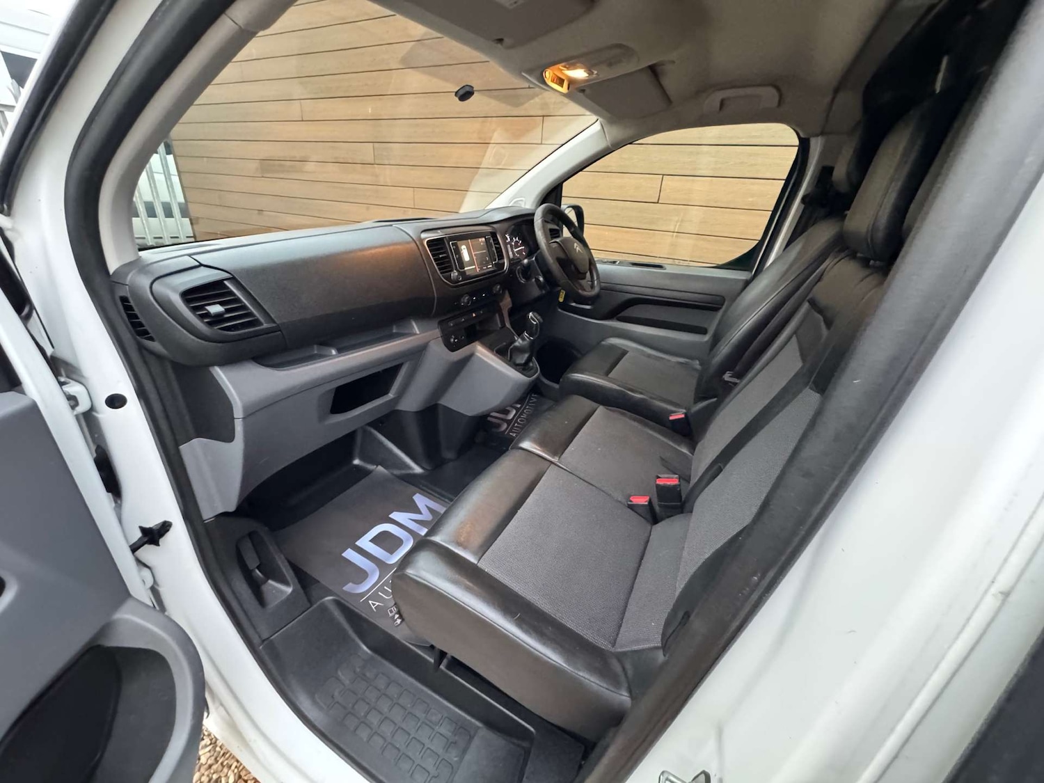 Used Citroen Dispatch 2017 for sale - 76686732: Photo 28