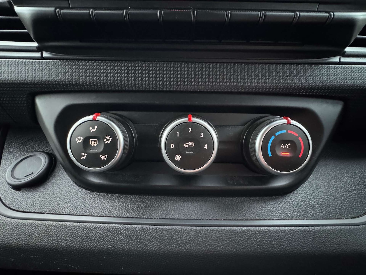 Used Renault Trafic 2023 for sale - 77033665: Photo 27