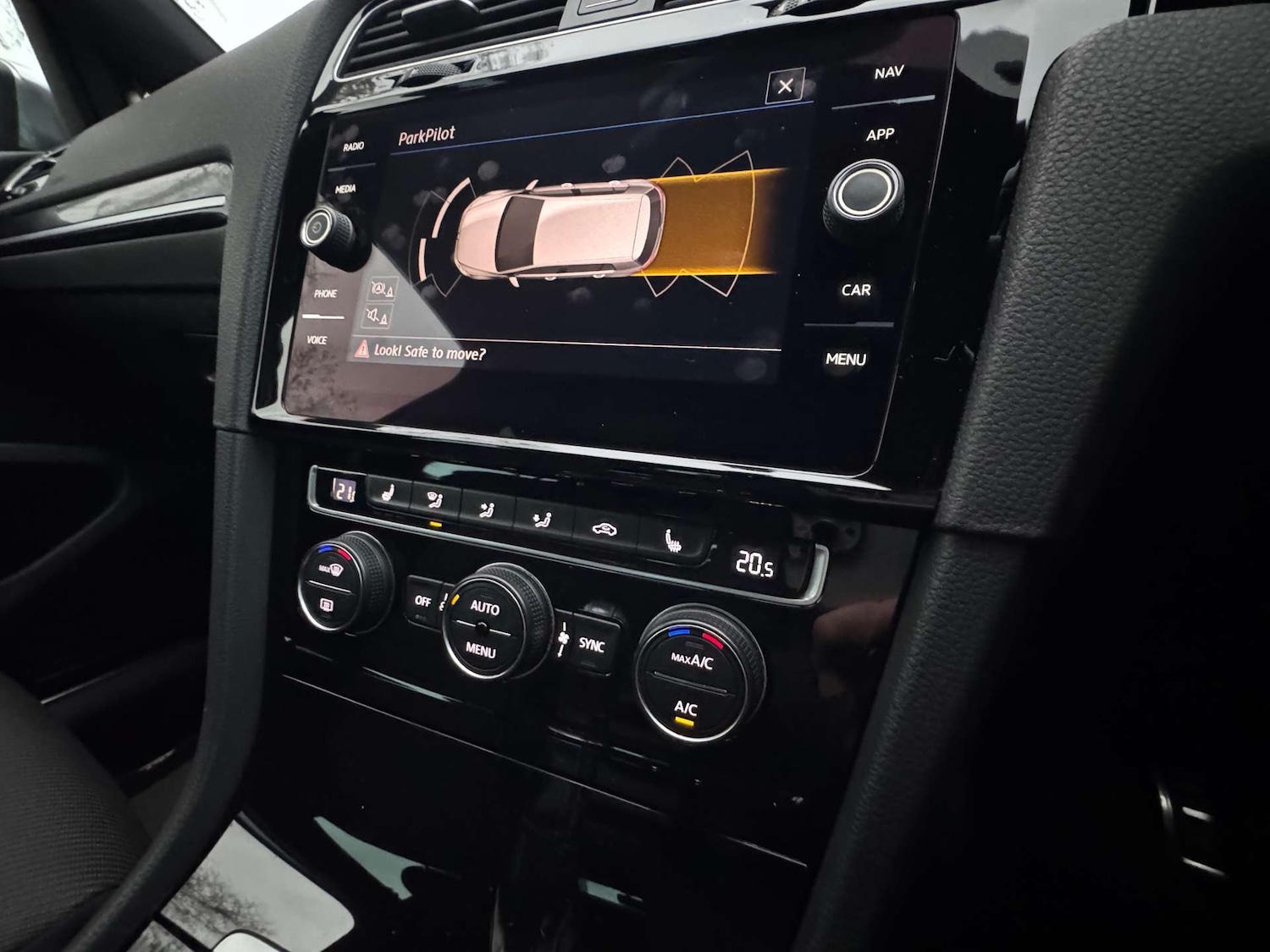 Used Volkswagen Golf 2018 for sale - 76686733: Photo 30