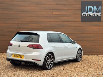 Used Volkswagen Golf 2018 for sale - 76686733: Photo