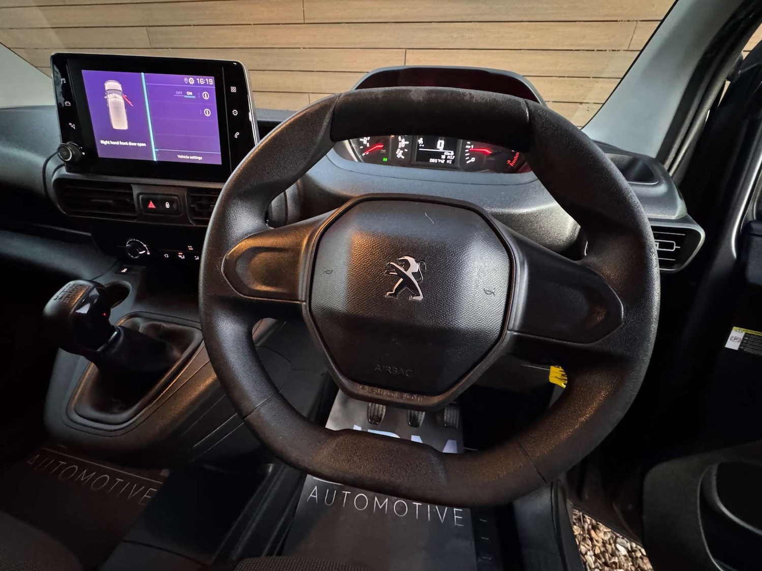 Used Peugeot Partner 2019 for sale - 77501222: Photo 31