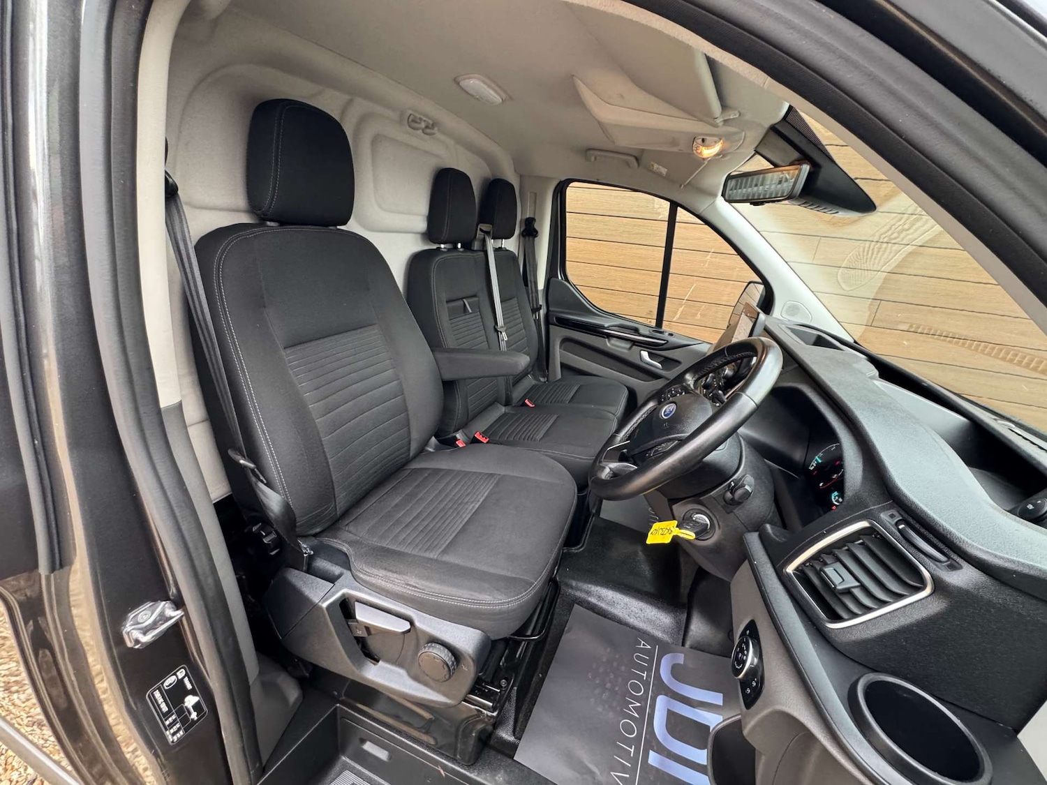 Used Ford Transit Custom 2023 for sale - 77398498: Photo 24