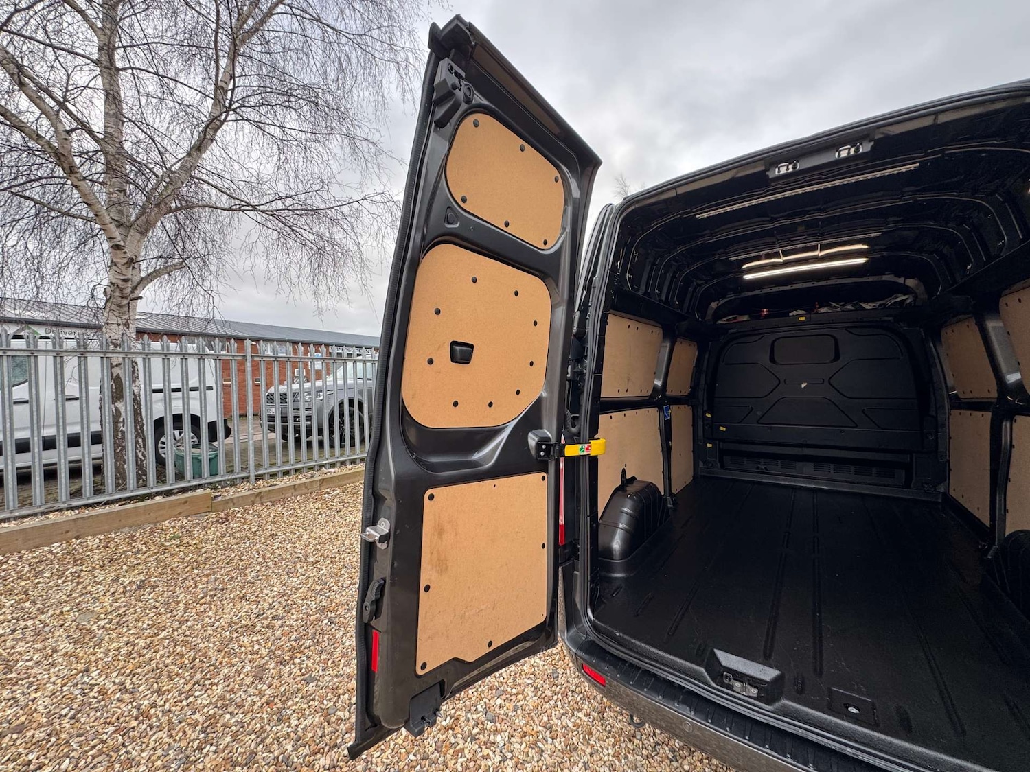 Used Ford Transit Custom 2023 for sale - 77398498: Photo 7