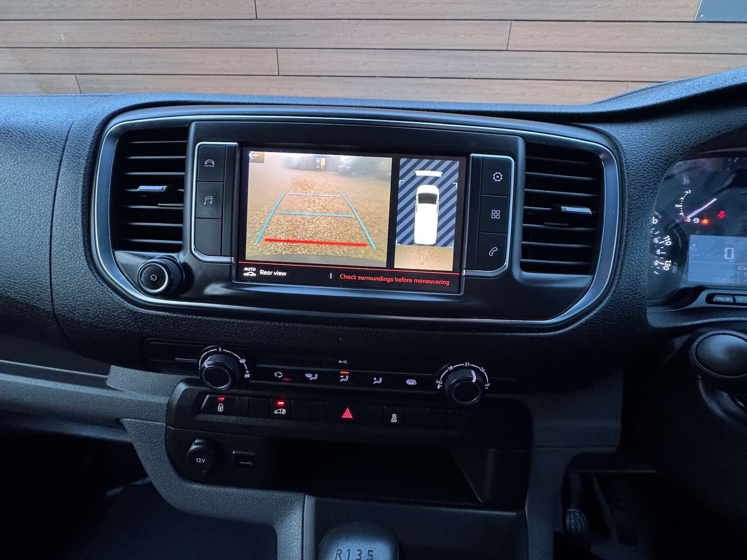 Used Citroen Dispatch 2017 for sale - 76686728: Photo 18