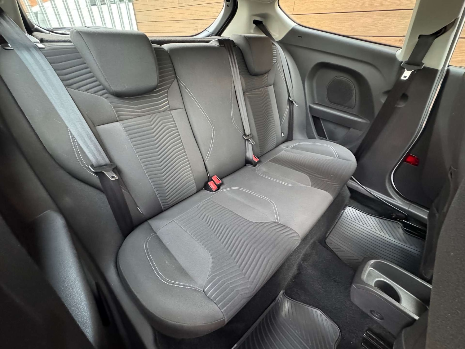 Used Ford Fiesta 2017 for sale - 76603739: Photo 15