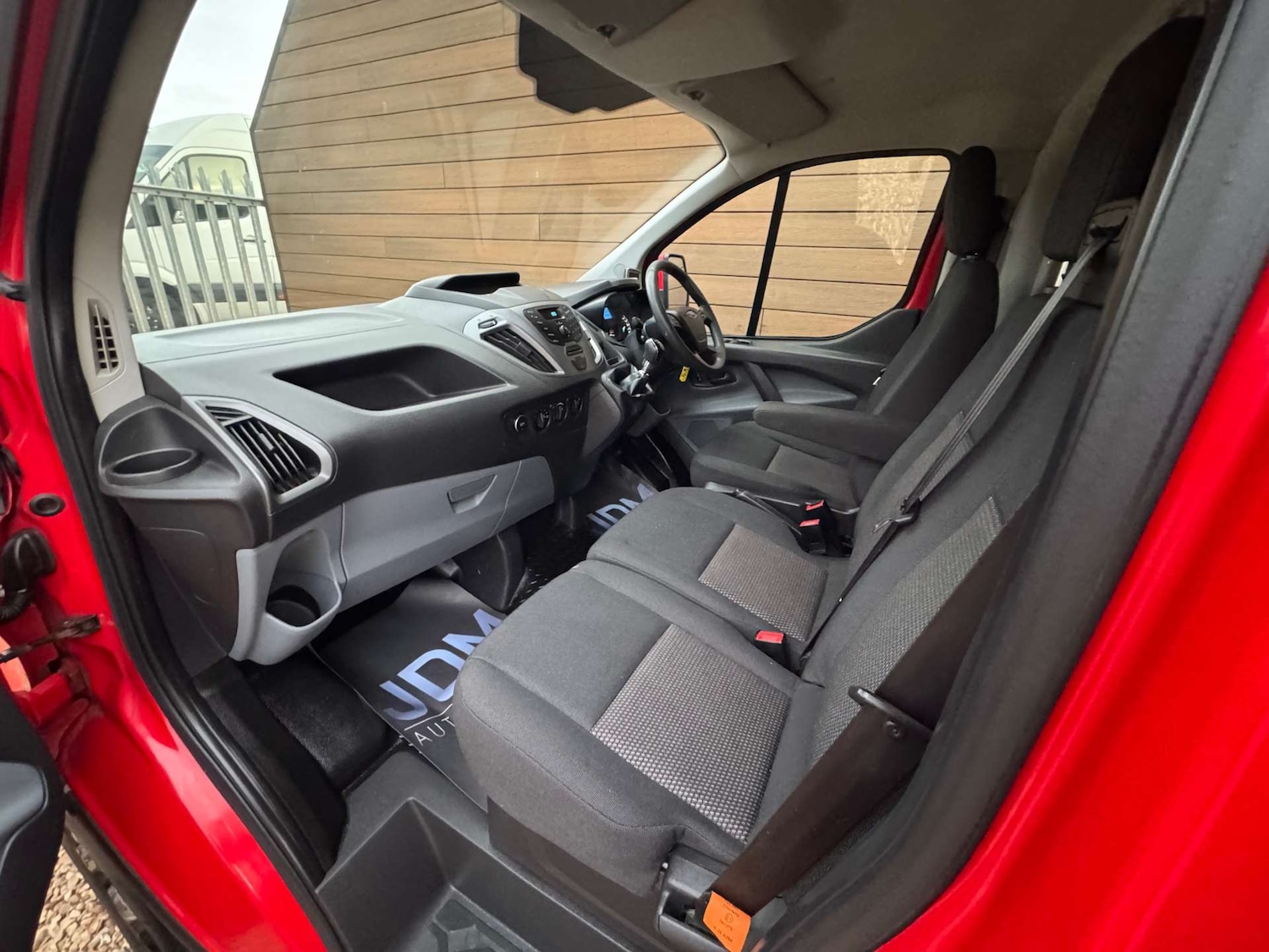 Used Ford Transit Custom 2016 for sale - 76830153: Photo 24