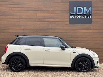 Used MINI Hatch 2019 for sale - 77326098: Photo