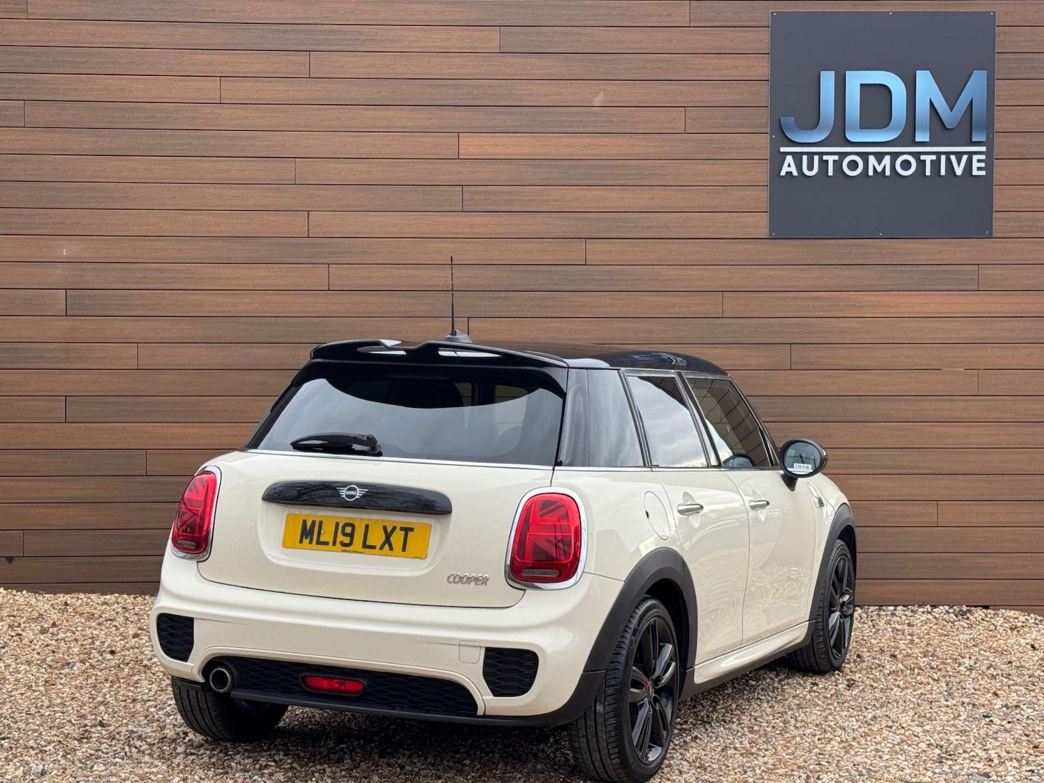 Used MINI Hatch 2019 for sale - 77326098: Photo 4