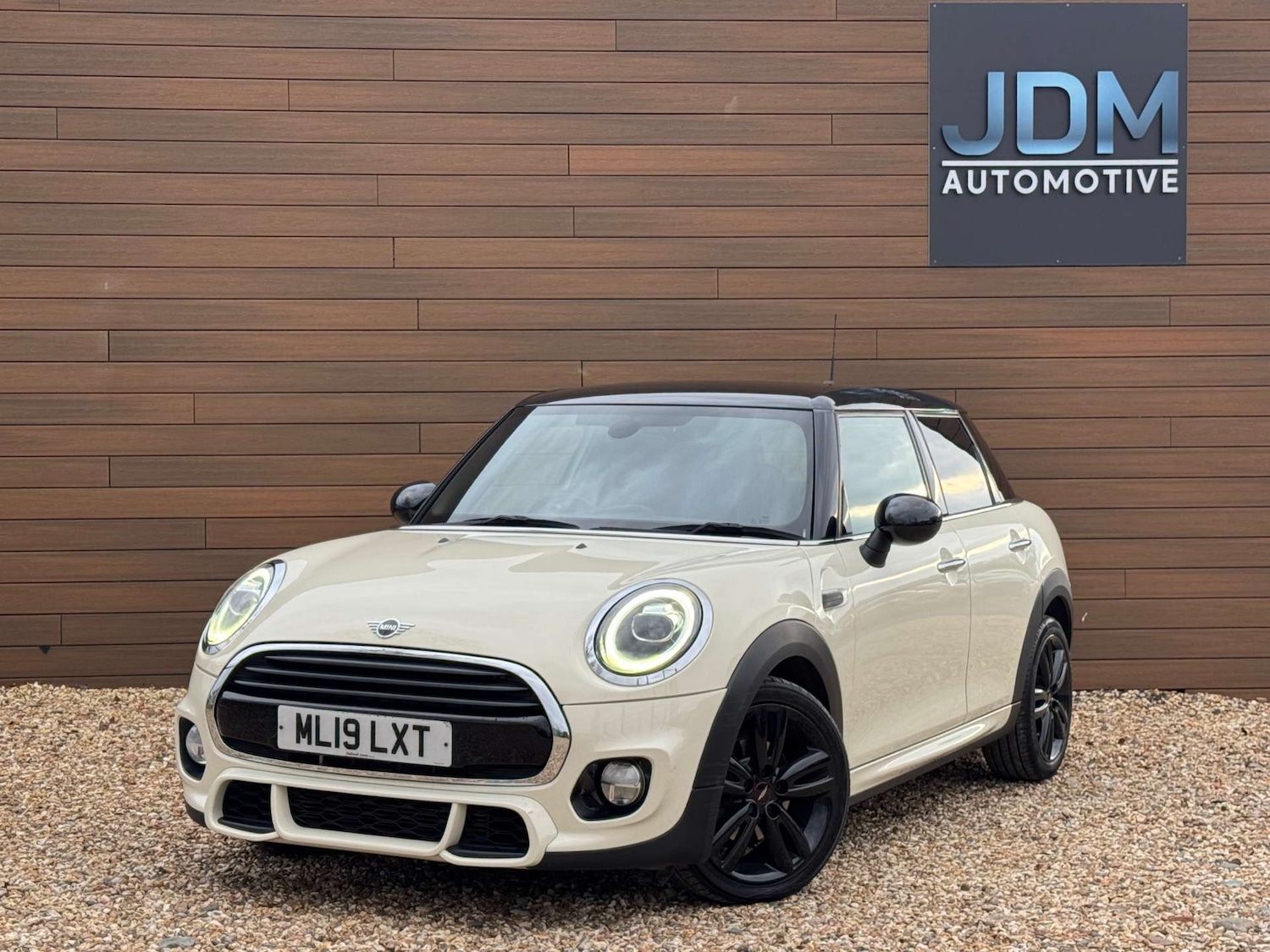 Used MINI Hatch 2019 for sale - 77326098: Photo 9