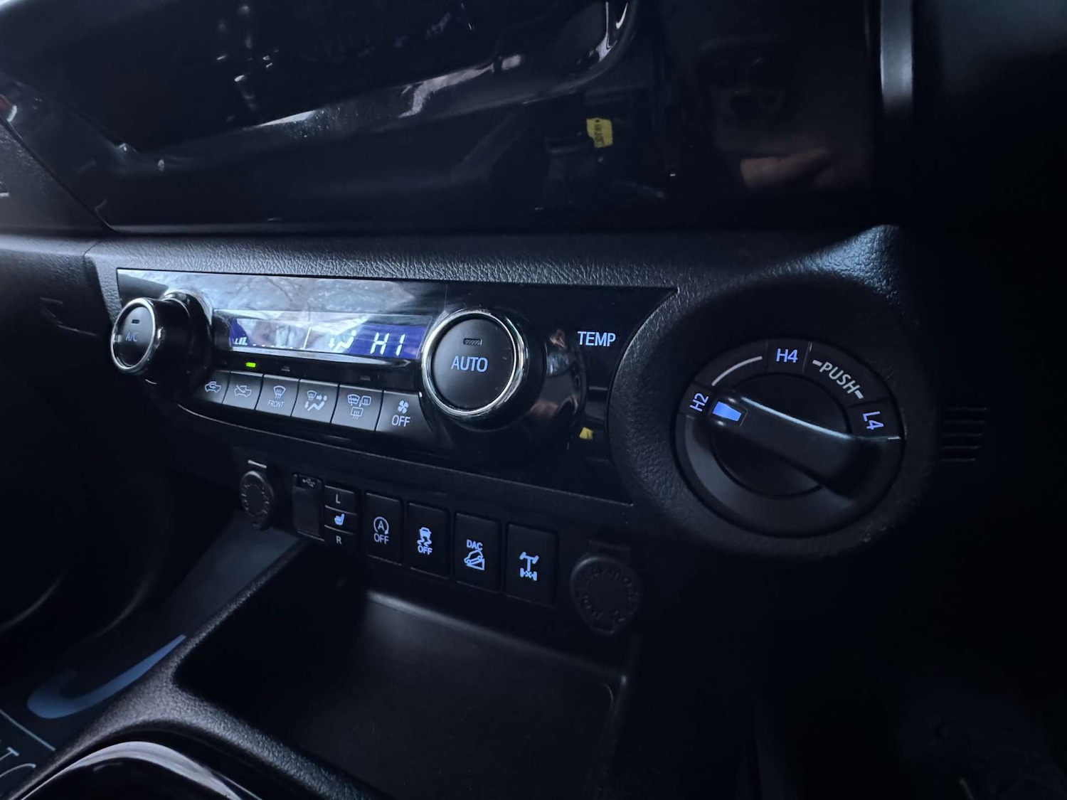 Used Toyota Hilux 2020 for sale - 76921246: Photo 26