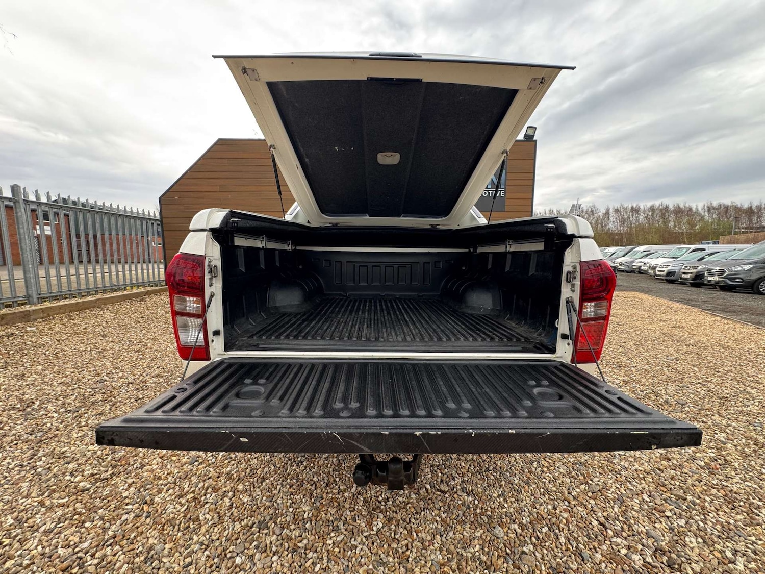 Used Isuzu D-Max 2017 for sale - 78145499: Photo 6