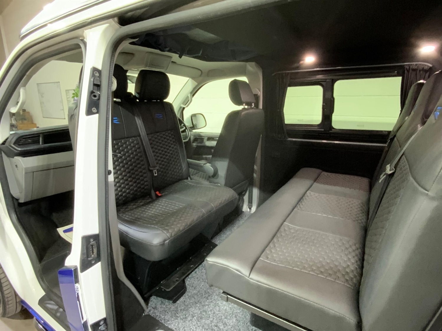 Used Volkswagen Transporter 2022 for sale - 76766395: Photo 4