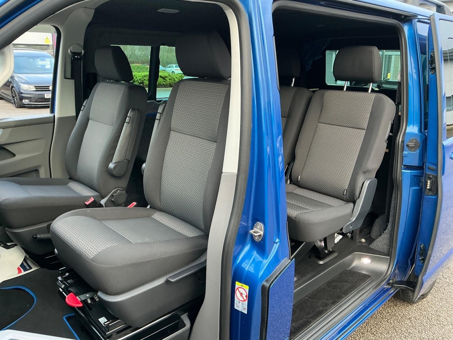 Used Volkswagen Transporter 2024 for sale - 77034006: Photo 4