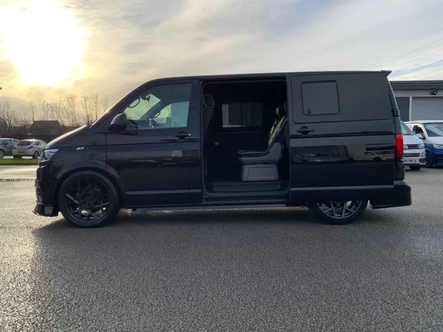 Used Volkswagen Transporter 2022 for sale - 77061354: Photo 2