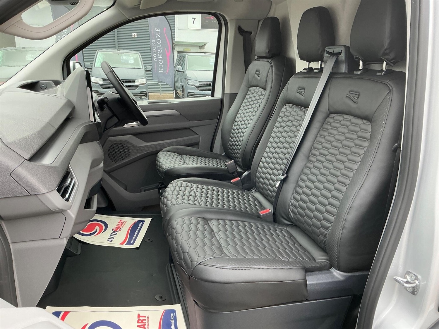 Used Volkswagen Transporter 2025 for sale - 76766622: Photo 3